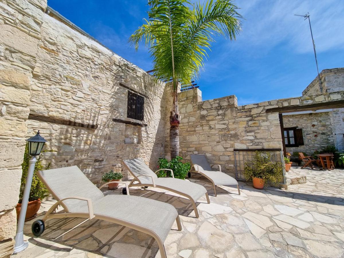 Athena'S Pool Oasis Leilighet Skarinou Eksteriør bilde