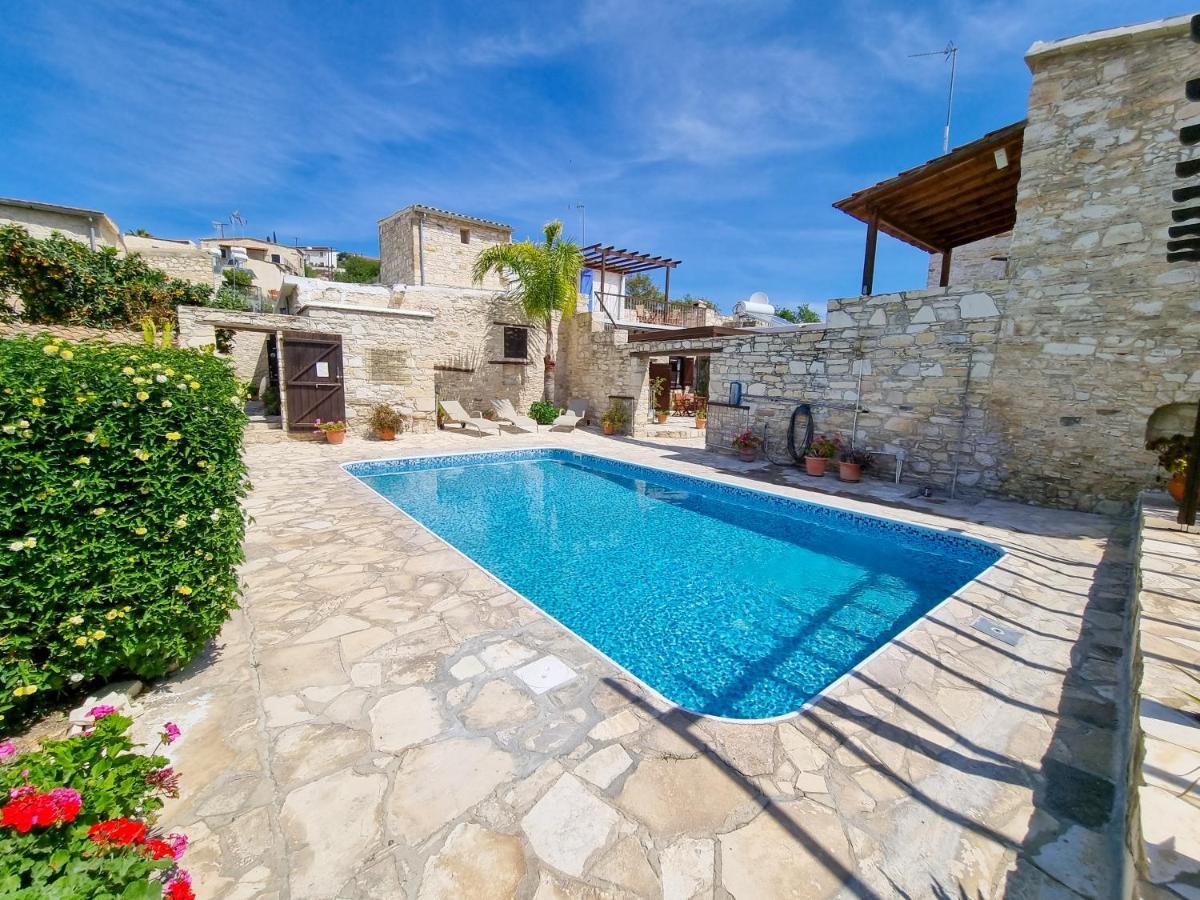 Athena'S Pool Oasis Leilighet Skarinou Eksteriør bilde