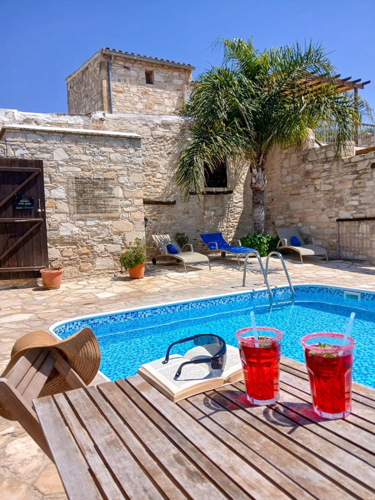 Athena'S Pool Oasis Leilighet Skarinou Eksteriør bilde